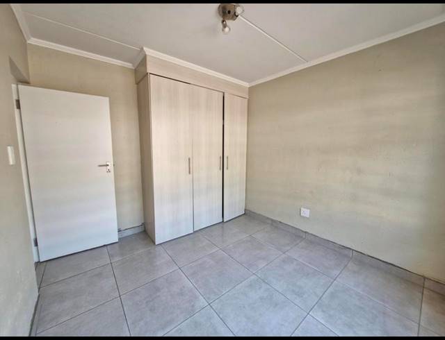3 BEDROOM PROPERTY TO RENT IN LONEHILL